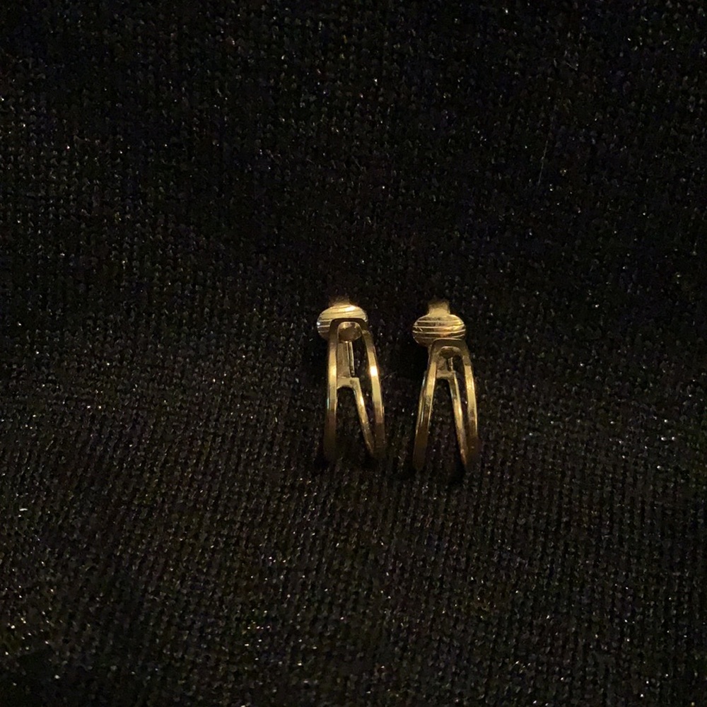 Vintage Trifari clip on hoops